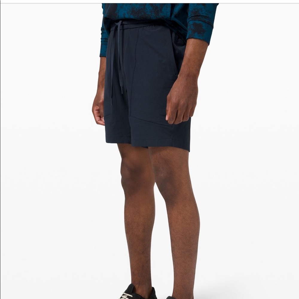 Lululemon Bowline Short. Black size L